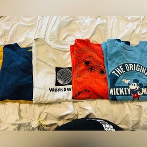 4 shirt long sleeve boy’s size 7  - Set of 4